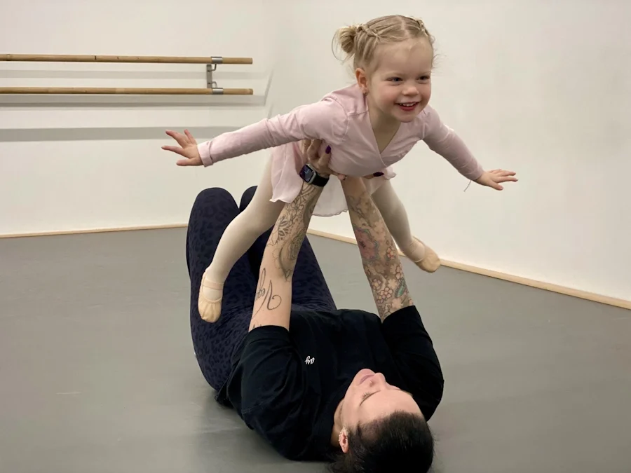 Hero ouder en peuterdans